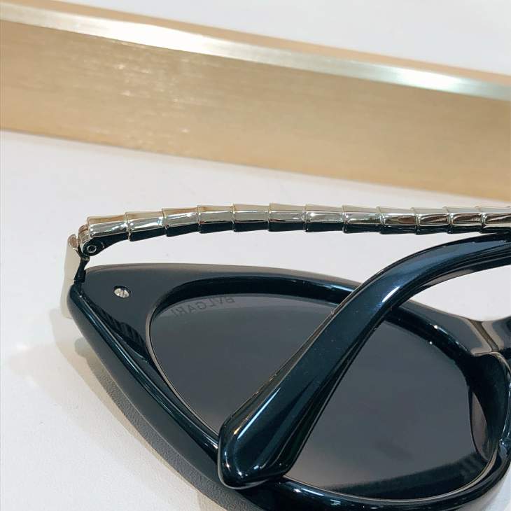 Picture of Bvlgari Sunglasses _SKUfw80880102fw